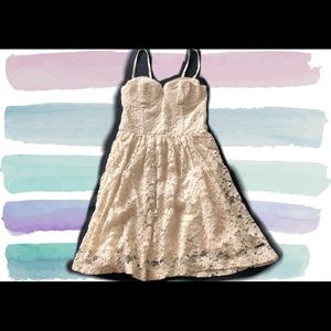 Cute short lace dress.